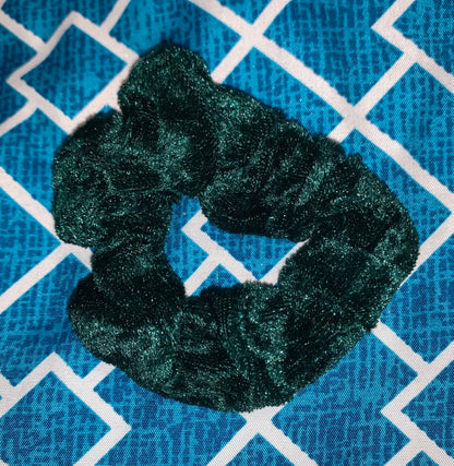 VELVET SCRUNCHIES