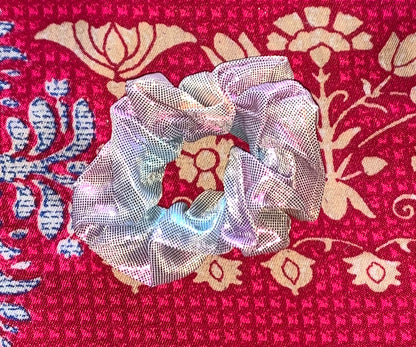 SHINY METALLIC SCRUNCHIES